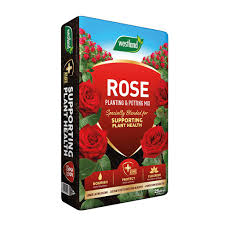 It contains virtually all the nutrients a living plant needs and. Rose Planting Potting Compost 25l Jones Garden Centre