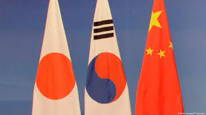 Eat dinner served by a robot waiter, soak in an onsen at a traditional ryokan, or. Japan China South Korea Aim For Common Ground Asia An In Depth Look At News From Across The Continent Dw 23 08 2016