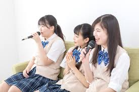 高校生のリアルな遊び事情を調査 お金をかけない遊び方ってどんな遊び 高校生なう スタディサプリ進路 高校生に関するニュースを配信