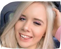 Mackenzie Turner Outfit