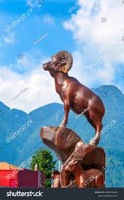 20 Chainsaw Carving Hope Royalty-Free Images, Stock Photos & Pictures