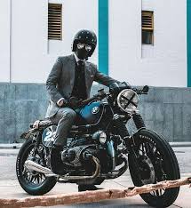 Say Hello To The Weekend Thesuitedracer Thesuitedracer Bike Julencreativo Roarcraft Best Motorbike Vintage Cafe Racer Cafe Racer