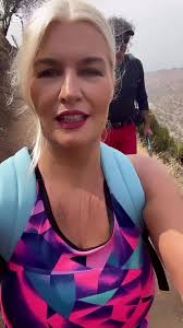 AMO ♥️ también puedes vivirla 👇 @titinexplorer @transversalcapacitaciones  @transversalwild @transversalsummits @mallku.chile Soy una mujer agradecida  🙏 y afortunada 💎 #chile #caminatas #vidasana ...