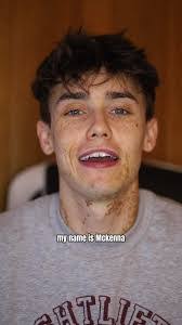 Melissa Earp's Instagram, Twitter & Facebook