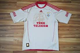 Experience fast shipping & our easy returns official galatasaray sk jerseys for the 2019/20 season available through soccerpro.com. Galatasaray 2010 2011 Taille L Yfs Your Football Shirt