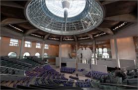 • besuch des plenarsaals mit informationsvortrag (kostenfrei) in der verantwortung vom deutschen bundestag. Bundestags Plenarsaal Im Reichstag Stadte Reise Stadtereisen Neue Wege