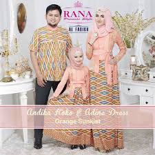 Contoh baju copel ayah ibu waktu acara lamaran anak. Pin Di Sarimbit Pesta Keluarga