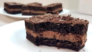 Außer joghurt, mehl, zucker, öl und backpulver wandern noch eier. Der Schnellste Kuchen Der Welt Der Joghurt Erdbeer Kuchen Unglaublich Lecker Kein Backen 139 Youtube