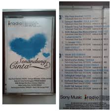 Bercerita tentang perpisahan seseorang yang pergi untuk sementara dan berjanji untuk kembali menemui pasangannya. Yovie Nuno Gigi Cokelat Dll Musik Media Alat Di Carousell