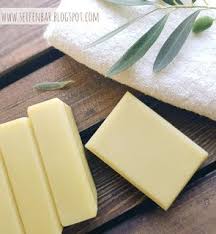 Seifen Rezepte Quick N Easy Handgemachte Seife Mit Bio Olivenol Seife Seifeselber Seife Selber Machen Rezept Seifen Rezepte Selbstgemachte Seifen Rezepte