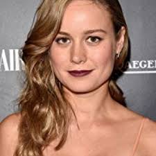 Mason Weaver (played by Brie Larson) outfits