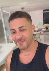 Carlinhos Maia é um exemplo de ser humano. Ele tem um coração gigante ...