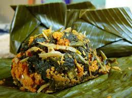 Yang terkenal adalah pepes dengan campuran daun singkong dibalut dengan daun pisang. Pin On Indonesian Food