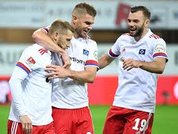 Hsv news aktuelle news über unseren hsv hsv forever and ever. Drei Gegentore In Vier Minuten Hsv Sturmt Trotzdem An Die Spitze Mopo De