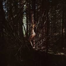 Nude Photography in Wild Landscapes – Fubiz Media