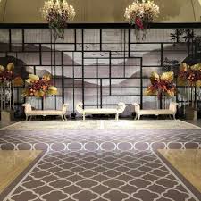 Harga dekorasi pelaminan simple yang mereka tawarkan ini mulai dari harga 20 jutaan lho, lebih tepatnya sekitar 21 juta. 17 Inspirasi Desain Dan Dekorasi Pelaminan Bergaya Modern Untuk Pengantin Kekinian Bridestory Blog