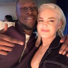 The Teen Awards were AMAZING and it was a pleasure presenting an award to  Stormzy 🙌🏼