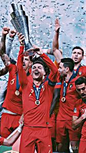 A seleção portuguesa de futebol é a equipa nacional de portugal e representa o país nas competições internacionais de futebol. Icons Walpapers And Heardes Fut On Twitter Wallpapers Selecao Portuguesa
