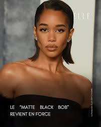 fashionthursday La vie en bleu ! Le bleu, cette couleur qui inspire la  sérénité et l'élégance, s'adapte à toutes les occasions. Que ce soit pour  le travail, un cocktail ou une sortie