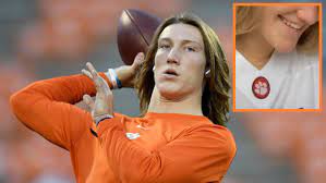I'm a solidity developer and defi educator. A Girl Is Going Viral On Tiktok For Looking Exactly Like Trevor Lawrence And It S Hardly Believable Article Bardown