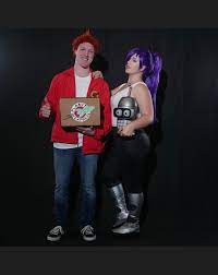 My Leela cosplay at comic con this summer. I built both cosplays and the  Bender head. : r/futurama