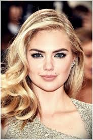 This means that your features are soft in general (jaw included), so you're a particularly good candidate for an edgy haircut — one with strong angles or. Haircuts For Round Face 2019 Photos And Ideas