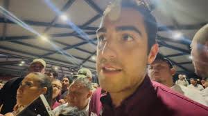 LA VOZ DEL GRAN PUEBLO”🎤 || Roger Quiñones, orgullo de Tihosuco, avanza a  semifinales en México Canta por La Paz El joven cantante Roger Gregorio  Quiñones Esparza, originario de Tihosuco, se colocó