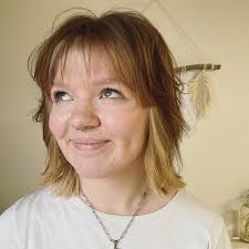 wolf cut • Some of the teenagers these days are just so cool 😎 give me all  the 70s vibes this chick rocks the look! Loving my @foilmefoils in pink💕  #70svibes #