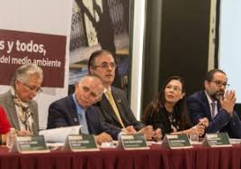 Es propietario de una vasta fortuna, producto de sus negocios como empresario. Alfonso Romo Garza Archivos Foro Juridico