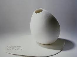 Forging Fresh Yet Resonant Ceramics Ceramics Ceramic Artists Contemporary Ceramics