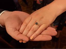 Hillary Carter (@hillarylcarter)