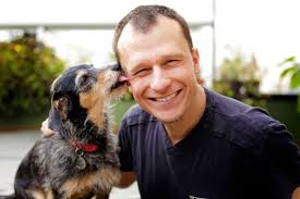 Pai de Estopinha, Alexandre Rossi, o Dr. Pet, fala sobre o luto animal