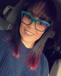 Melissa Dear's Instagram, Twitter & Facebook