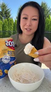 3 Ingredient Ritz Crackers Dip