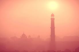Smog Threat Thousands Of Cars Fined In Lahore In 2020 Threat Traffic Police Lahore