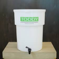 Quick way to cold brew with immersion: Toddy Cold Brew Commercial Coffee Maker With Lift Espresso Planet Canada