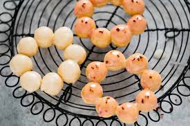 The name pon de loosely came from pao de queijo, a popular savory brazilian cheese ball made of tapioca flour. Mochi Donut Pon De Ring Chopstick Chronicles