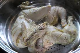 Rasa ayam yang lembut kenyal sangat menepati citarasa orang malaysia. Ayam Percik Original Kelantan Azie Kitchen