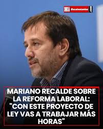 Una de las postales 📸 que dejó la aprobación de la reforma de pensiones  fue el emotivo abrazo entre los ministros de Hacienda, Mario Marcel, y de  Trabajo, Jeannette Jara. Hoy, en