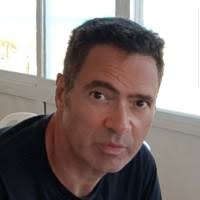 1100+ perfiles de «Vic Ruiz»