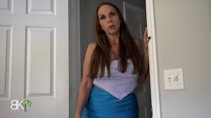 Stepson Gives Stepmom A Special Gift With A Sticky Ending On Her Face 2of3  - XNXX.COM