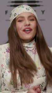 Laura Iannella's Instagram, Twitter & Facebook