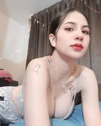 I'm single from Canada 🇨🇦