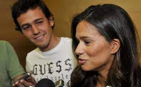 Check spelling or type a new query. Claudia Vieira E Pedro Teixeira A Separacao A Angustia E O Sofrimento Durante Anos Nova Gente
