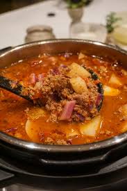 Beef cabbage tomato soup, cabbage and tomato soup, cabbage soup, cabbage soup recipe, cabbage soup with ground beef, chunky beef, hamburger cabbage soup. Hamburger Potato And Cabbage Soup With A Global Gourmet Twist Mesa De Vida