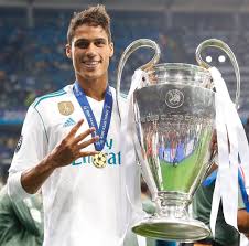 Uefa champions league, aussi connu sous le nom european cup, est un tournoi football professionnel/le en europe pour hommes. Rafael Varane Raphael Varane Real Madrid Futbol