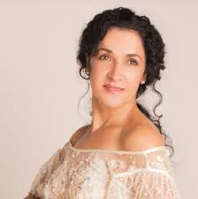 Beatriz Mora's Instagram, Twitter & Facebook