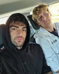 🎶 𝓗𝓮𝔂 𝓫𝓻𝓸𝓽𝓱𝓮𝓻 𝓣𝓱𝓮𝓻𝓮'𝓼 𝓪𝓷 𝓮𝓷𝓭𝓵𝓮𝓼𝓼 𝓻𝓸𝓪𝓭 𝓽𝓸  𝓻𝓮𝓭𝓲𝓼𝓬𝓸𝓿𝓮𝓻 🎶 Celebriamo insieme la giornata mondiale dei  fratelli e delle sorelle con le coppie più iconiche della storia del  tennis. Qual è la