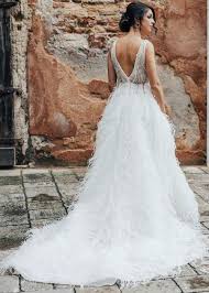 موضة فساتين زفاف 2020 عشر صيحات الأكثر رواجا هذا العام In 2020 Dresses Wedding Dresses Wedding Dresses Lace