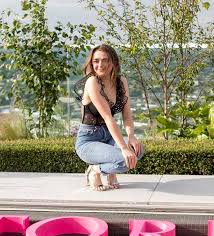 Strictlys maisie smith reveals taut abs after gruelling. Maisie Williams Rocks Corset Top At Victoria S Secret Summer Party Daily Mail Online